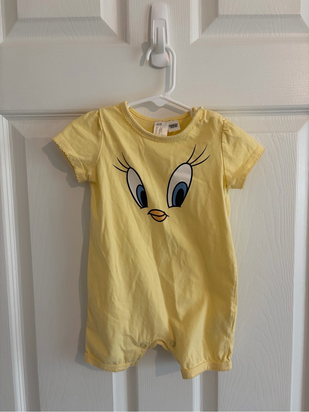 H&M Looney Tunes Tweety Bird Shortie Romper Onesie - Baby Unisex - Size 6-9M